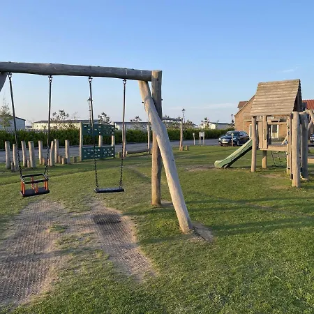 Semesterbostad Dragonfly - Part Of The The Bay Village With Pool, Gym And Direct Access, Pub, Restaurant, Tennis And Meadows Walks