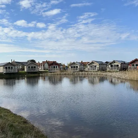 Dragonfly - Part Of The The Bay Village With Pool, Gym And Direct Access, Pub, Restaurant, Tennis And Meadows Walks * Filey